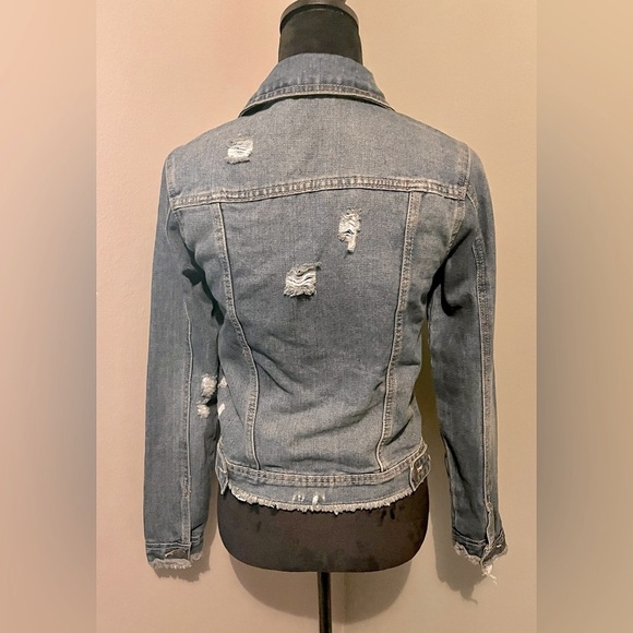 NWT! TRUE RELIGION JEAN JACKET! MATCH W/ DENIM TRUE RELIGION BAG! 5 ⭐️’S! - Picture 2 of 3